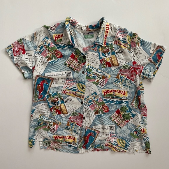 Vintage reyn Spooner hawaiian postcard printed button front short sleeve top - Picture 3 of 9
